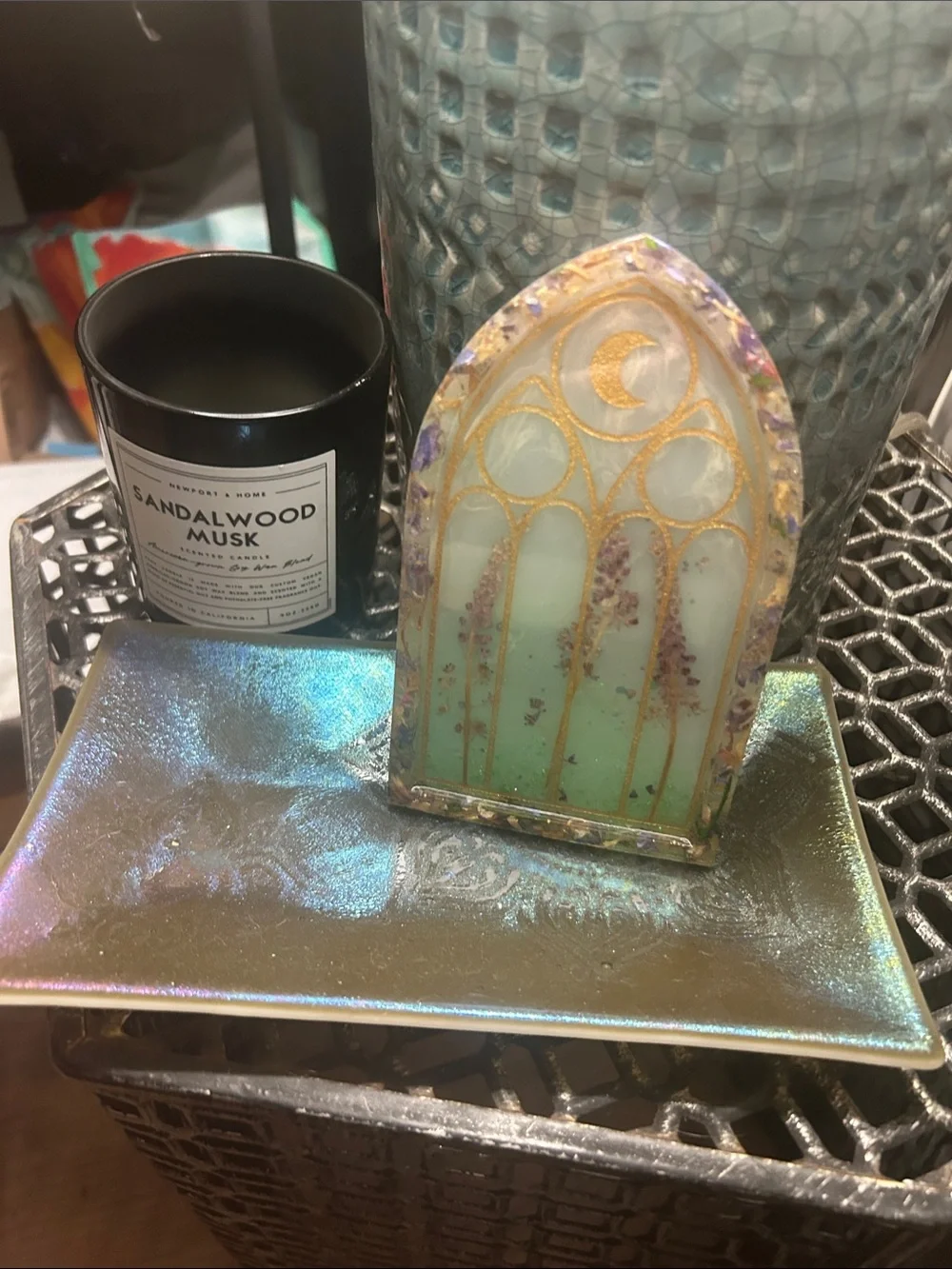 Sandalwood Musk Candle with Green Arch Resin Accent